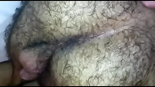 Mariomashot94 descansa y pasivo travieso graba su poto velludo en telo de San Isidro